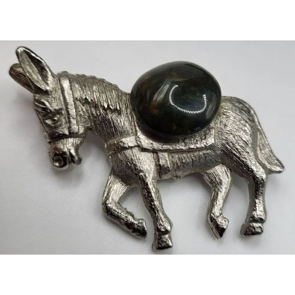Scottish Heraldic Emblem Issachar Donkey & Gem Stone Badge Brooch 1.6in